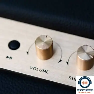 volume settings on an amplifier